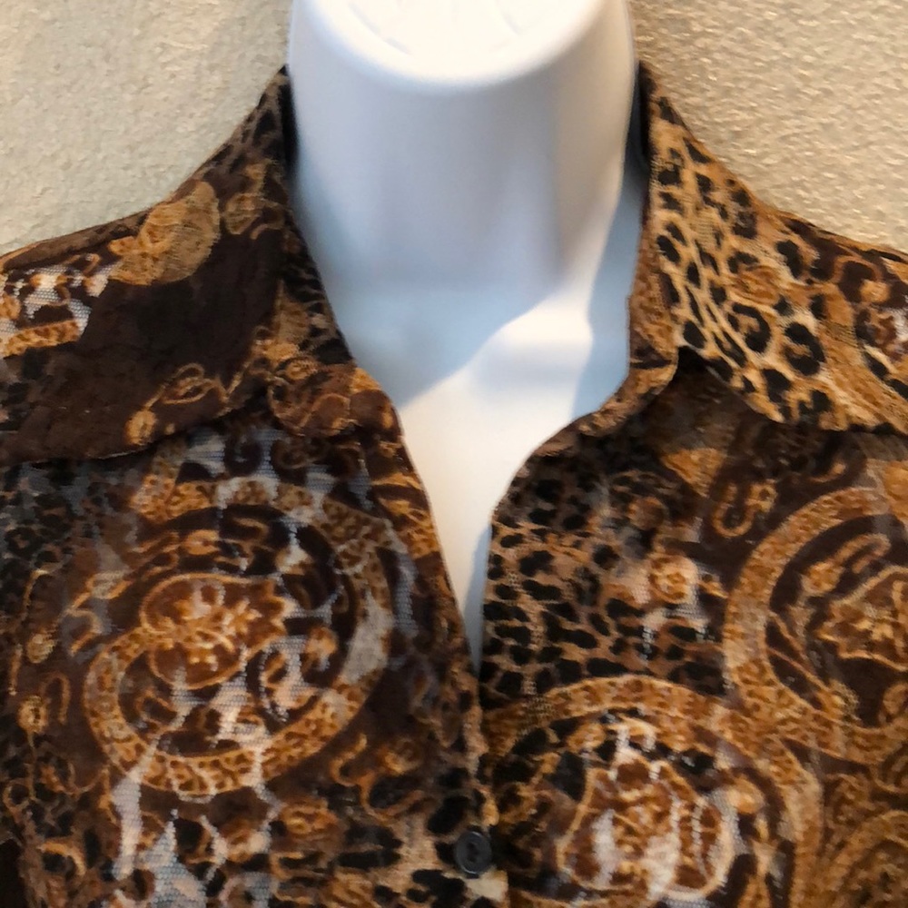 KAREN KANE Lifestyle Petites Button Down. Size P - Picture 2 of 3